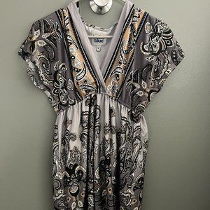 Paisley medium length dress.  Size Medium